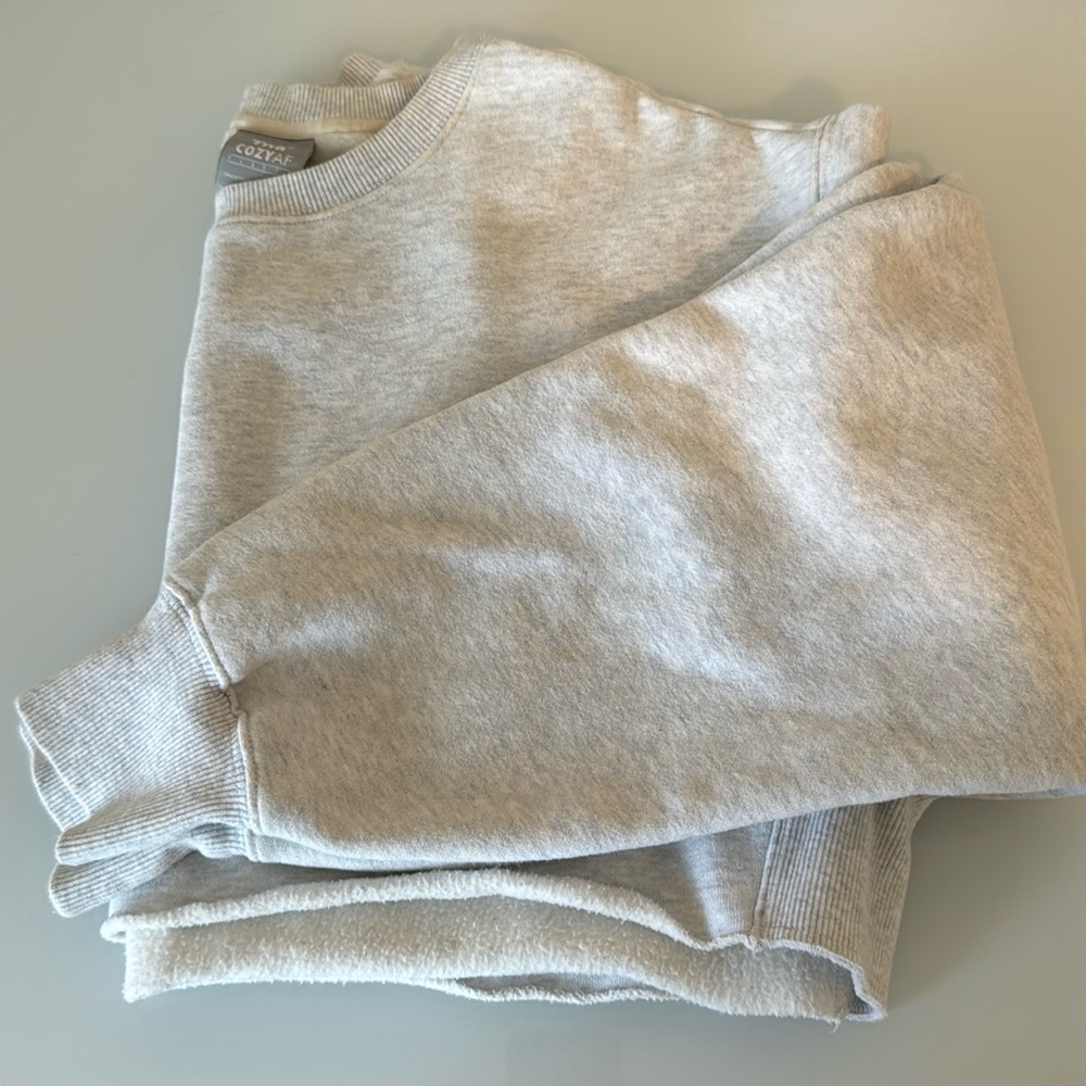 Aritzia TNA Fleece crop crew neck